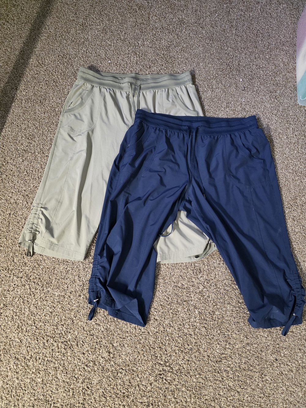 Womens Pull-On Capri Pants - Navy and Light Olive